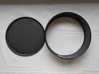 Nová pečící dortová forma; zn. Tefal; průměr 25cm - 2