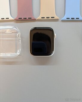 Apple Watch SE 44mm 2024 - hvězdně bílé - 2