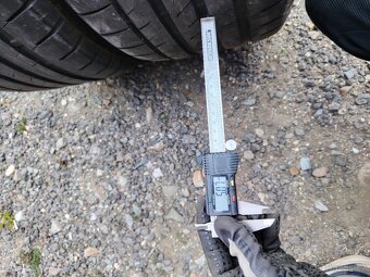 Prodám 2ks letních pneu Firestone 255/40 R18 - 2