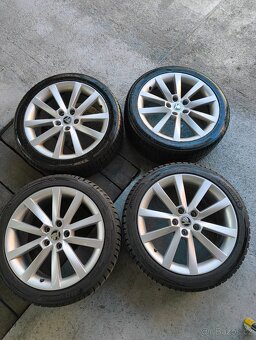 5x112 r18. 225/45 18 - 2
