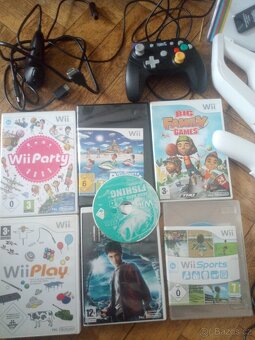 Nintendo Wii + bohate prislusenstvi - 2