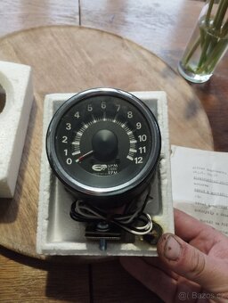 Elektronický otáčkoměr - 2