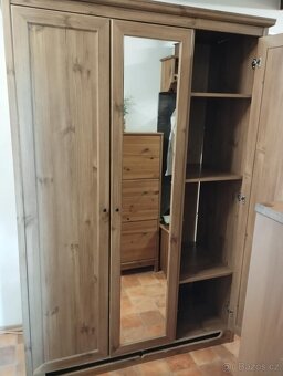 prodám skříň - 2