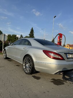 Mercedes - 2