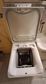 pračka Electrolux s vrchním plněním - 2
