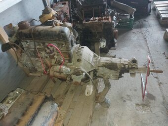 Motor s převodovkou UAZ 469 - 2