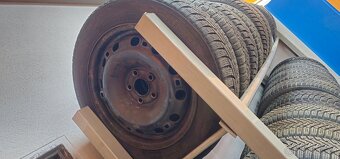 Zimni komplet 5x100 nokian 185/60/15 skoda VW - 2