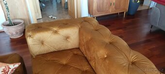 3 místná pohovka + taburet - 2