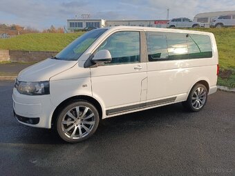 Volkswagen Caravelle T5 2.0 TDI 132 KW. 2010. - 2