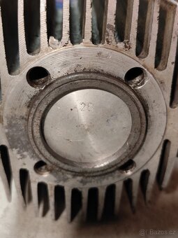 Válec pionýr - výbrus - 2