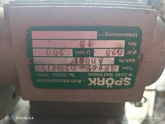 Elektromotor s převodovkou - 2