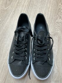 Dámské tenisky, vel.38-39 - 2
