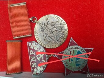 VYZNAMENANIA ODZNAKY VOJENSKE KOMPASY - 2