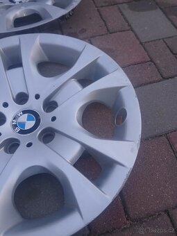 Poklice BMW 17, originální - 2