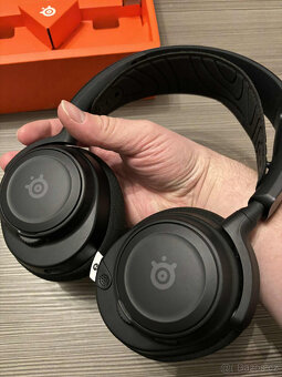 Herní sluchátka SteelSeries Arctis Nova 7 - 2