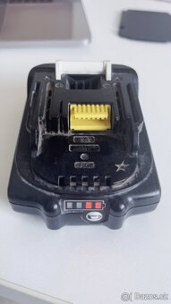 Odblokovanie batérií Makita - 2