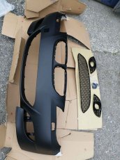 BMW E60 - přední nárazník M5. - 2