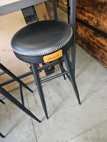Nový barový set - stůl + 2x židle - 2