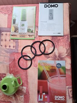 Smoothie mixér Domo - 2
