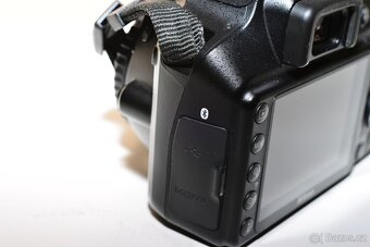 Nikon D3400 + příslušenství - 2