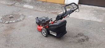 Prodám zahradní benz.sekačku Gude S 415 P Big Wheeler - 2