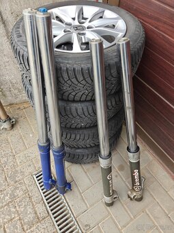 Husqvarna 610 / 410 - přední tlumiče - 2