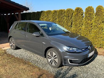 Volkswagen e-Golf 100kW, 36kWh, 12/2020, TOP stav. - 2