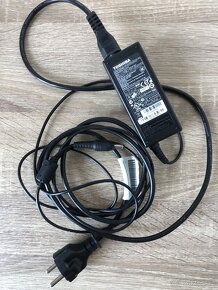 Nabíječka k notebooku TOSHIBA 19V, 3,42A (PA3714E-1AC3) - 2