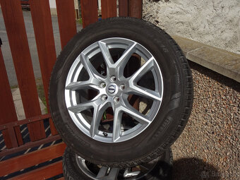 Volvo XC60 - zánovní zimní alu kola 18" pneu Pirelli DOT 24 - 2