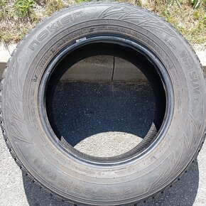 Zimní pneu 215/70 R16 1 kus - 2