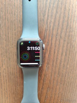 Chytré hodinky Apple Watch 6 - 2