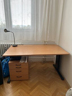 Kancelářský stůl - 2