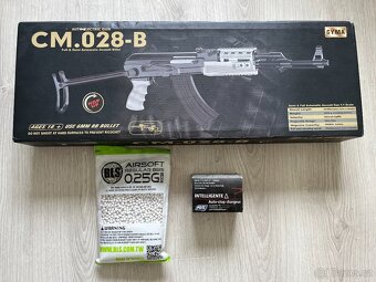 CYMA CM.028-B airsoftový elektrický samopal - 2