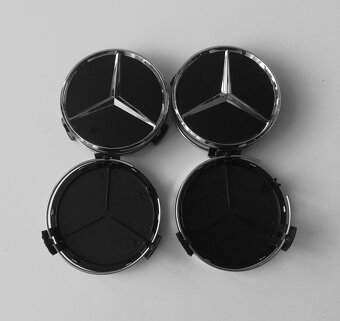 MERCEDES-BENZ - černé pokličky do středů alu. kol 75mm - 2