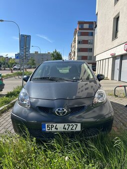 Toyota Aygo 2008, tmavě-šedá metalíza, pětidveřová verze - 2