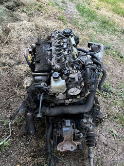 Prodam,motor Mazda 6 - 2