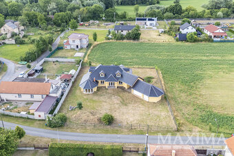 Dům 5+kk o ploše 259 m2 - Sány, Sány - 2