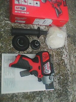 MILWAUKEE M12 BPS-0 Aku leštička - 2