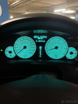 Vínový Chrysler 300c Touring. 3.5V6 183kw RWD - 2