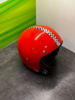 Stará retro motocyklová přilba JAS - 2