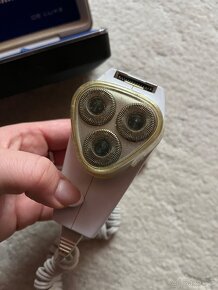 Retro holící strojek Philishave - 2