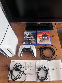 PS5 Slim 1TB v záruce + Mafia a Call of Duty - 2