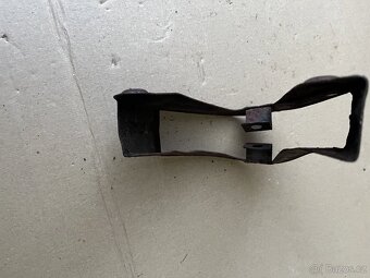 Jawa Kývačka - Držák krytu řetězu - 2