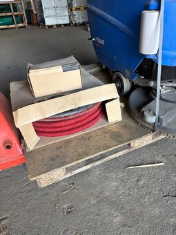 Podlahový mycí stroj Columbus RA 55 B 40 - 2