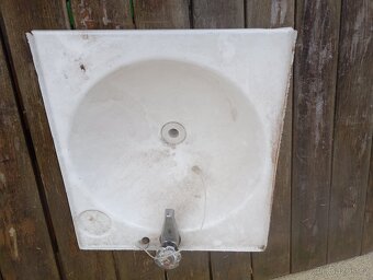 Smaltované umyvadlo do karavanu, obytného přívěsu. - 2