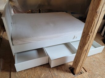 Prodám manželskou postel - 2