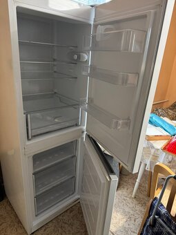 lednička s mrazákem - 2