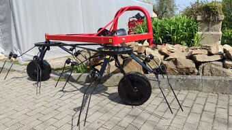 Obraceč sena karuselový - 2