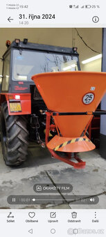Zetor 6245 s radlicí a sypačem - 2