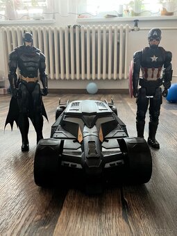 Batman s batmobilem - 2